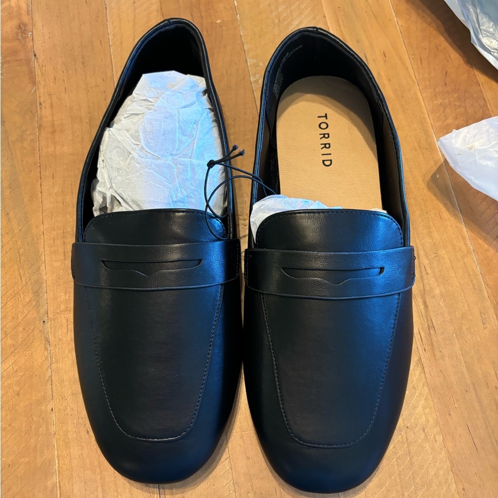 NWT - Torrid size 10W black loafers.  Never worn!